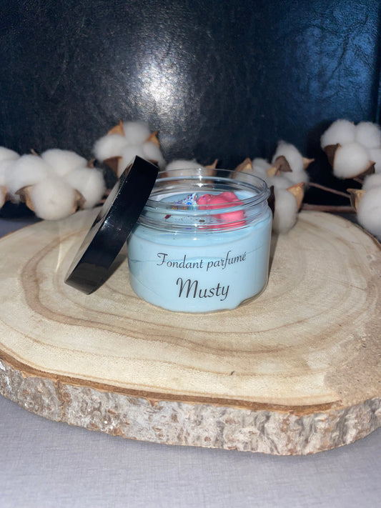 Fondant Musty